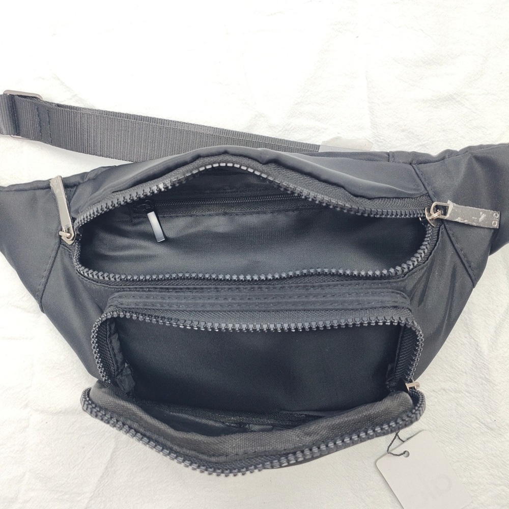 ALO Yoga Explorer Convertible Pack | 3L Nylon Waist Bag - Picture 2 of 6